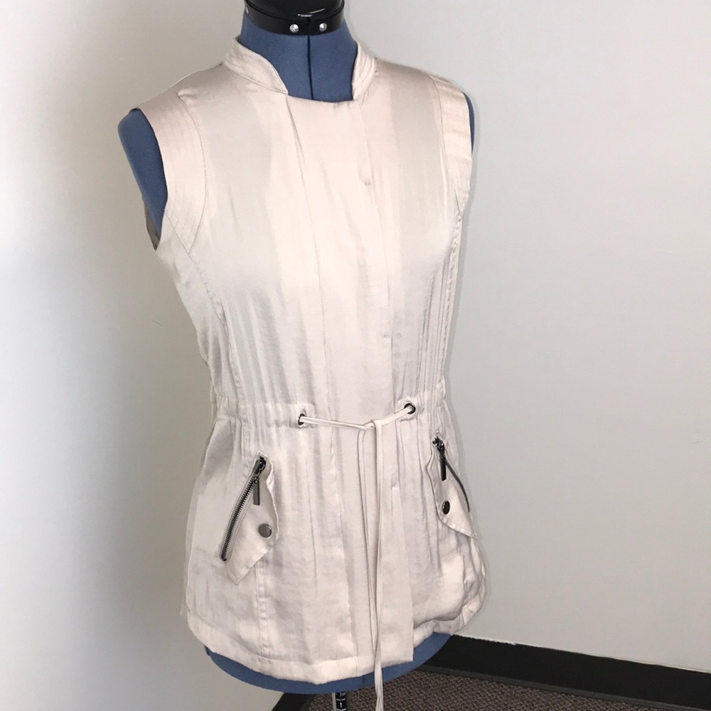 Vera Wang Blouse with buttons